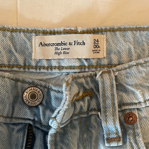 Abercrombie Loose high rise jeans - Picture 4 of 4